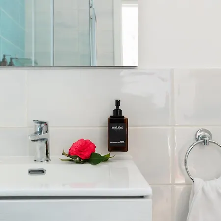 בית הארחה Yourhome - Blue Marina 3*