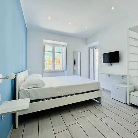 Yourhome - Blue Marina סורנטו