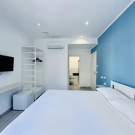 Yourhome - Blue Marina בית הארחה