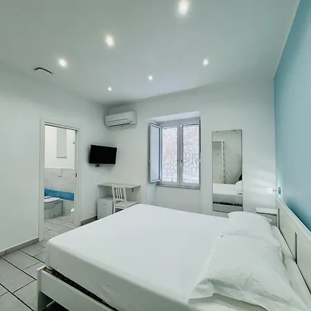 בית הארחה Yourhome - Blue Marina 3*