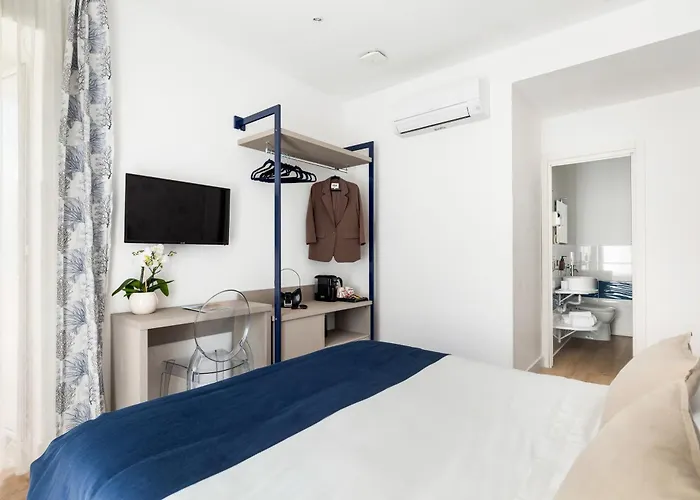 Yourhome - Blue Marina Guest house